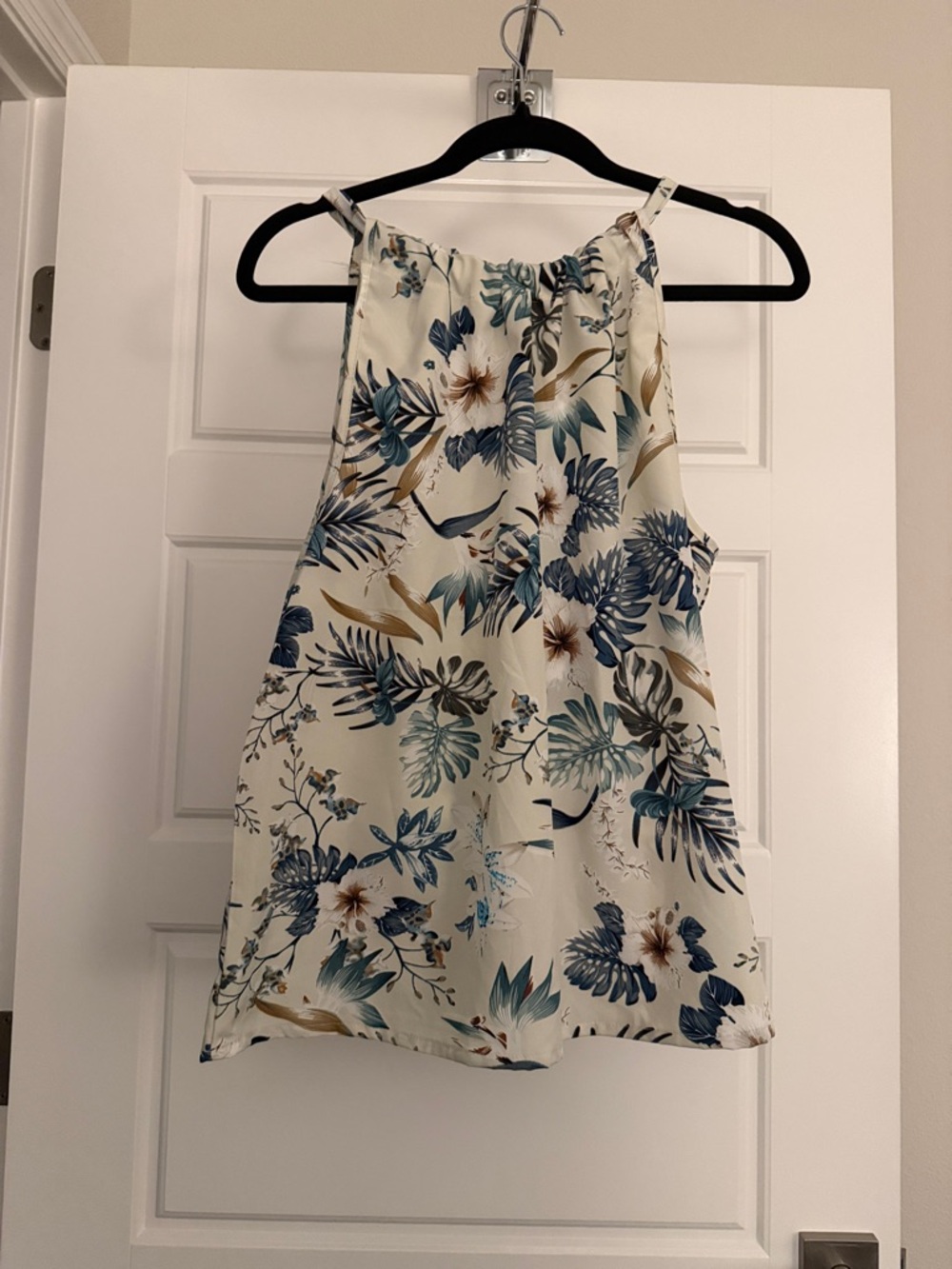 SHEIN Cream Floral Halter Neck Blouse with Blue and Green Leaves